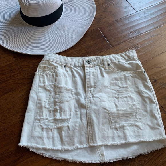 Vanilla Star White Denim Mini‎ Skirt - Picture 7 of 10